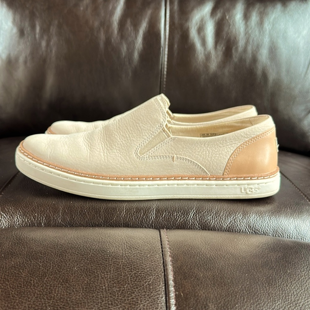 Ugg Adley Slip On Leather Sneaker Women's, Size 7.5 - Picture 3 of 6